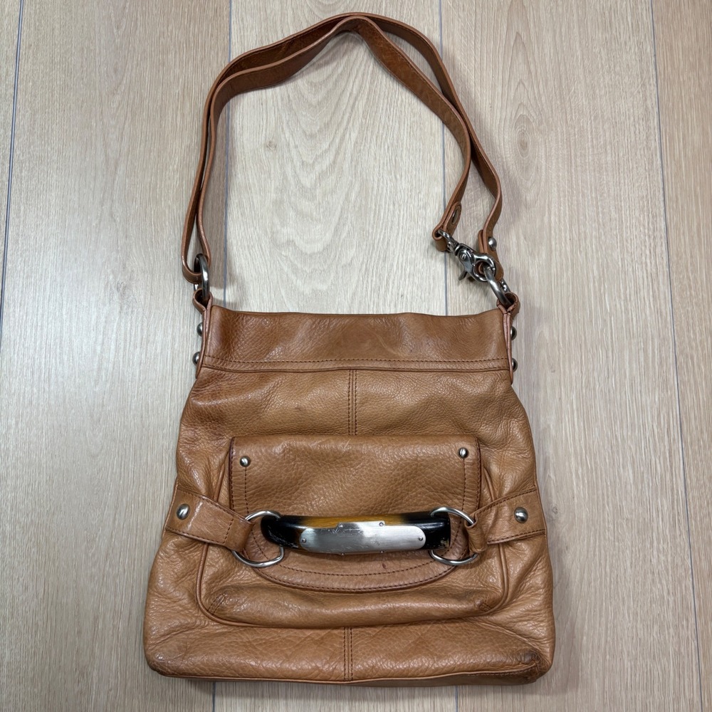 B. Makowsky Tan Pebbled Leather Crossbody Bag Leopard Print Lining Horn Accent